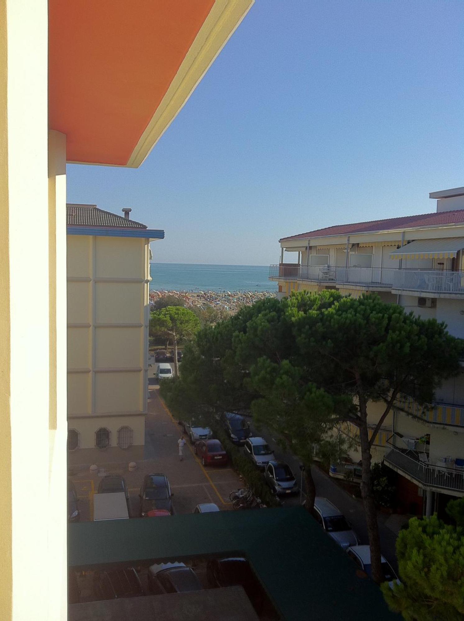 Nevada Bibione